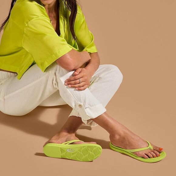 NWOT-OLUKAI- Aka Sandals in citron lime green- women Size 7 - Picture 5 of 10